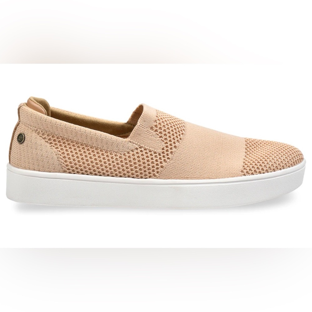 Spenco Coastal Slip-On Shoes☀️offers welcomed